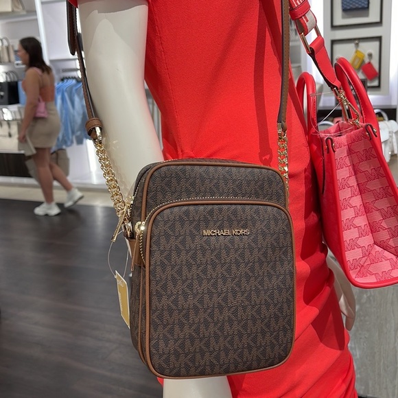 Michael Kors Women's Jet Set Travel Medium Logo Adult Crossbody Bag Brown - Picture 4 of 16